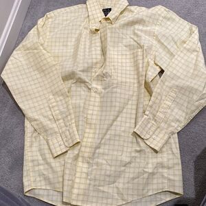 Men’s long sleeve, yellow, medium travelers collection, dress shirt